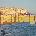 Biglietto vincente del Superenalotto con il numero 6 evidenziato, simbolo della fortuna.